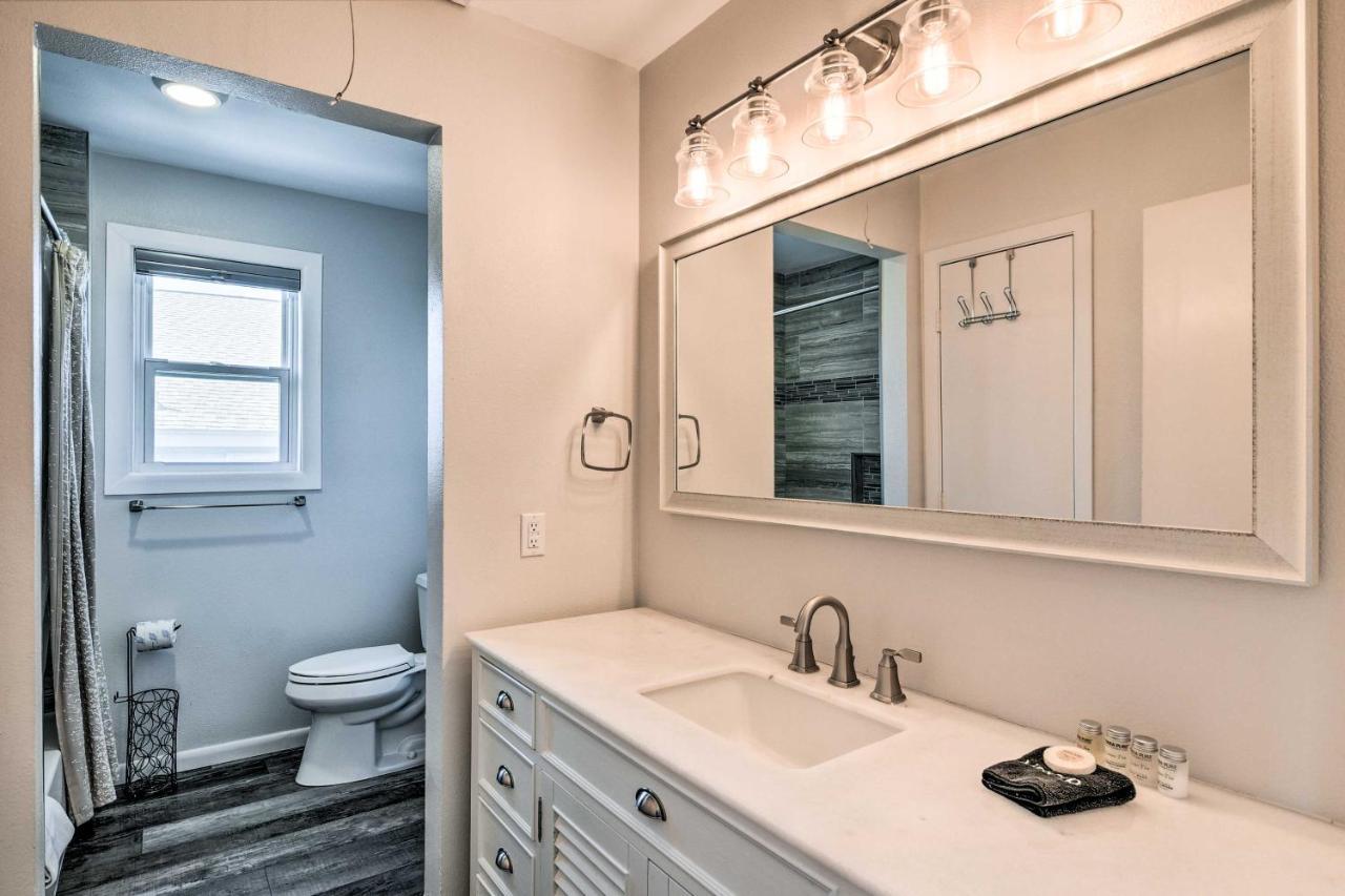 Sea Isle Galveston Getaway Less Than 1 Mile To Beach! Экстерьер фото
